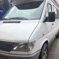 Vor der Wohnmobil-Reinigung 02