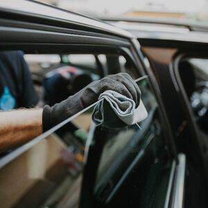 Professionelle Fahrzeugreinigung und Aufbereitung in Hamburg