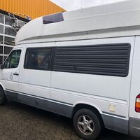 Vor der Wohnmobil-Reinigung 07